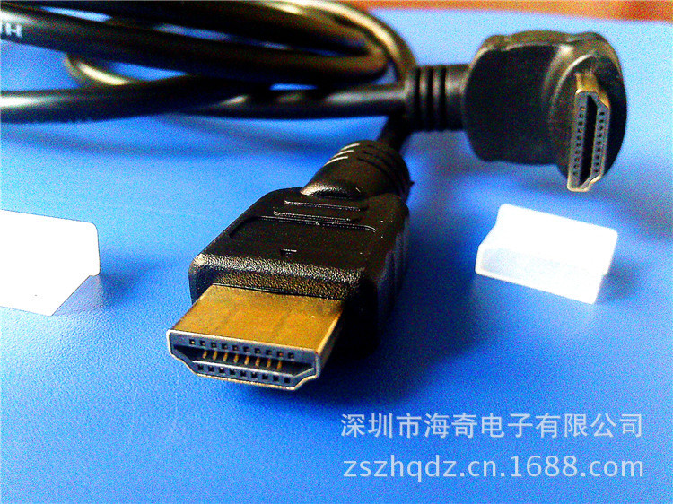 深圳海奇電子原裝HDMI線(xiàn)評(píng)測(cè) 90度轉(zhuǎn)角設(shè)計(jì)解決布線(xiàn)難題